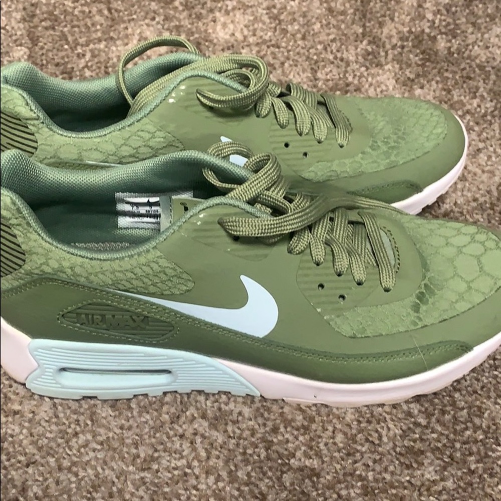 Nike Air Max size 7.5 women’s